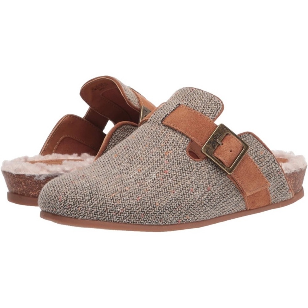 Zodiac Maui slip on buckle mule clogs 8.5